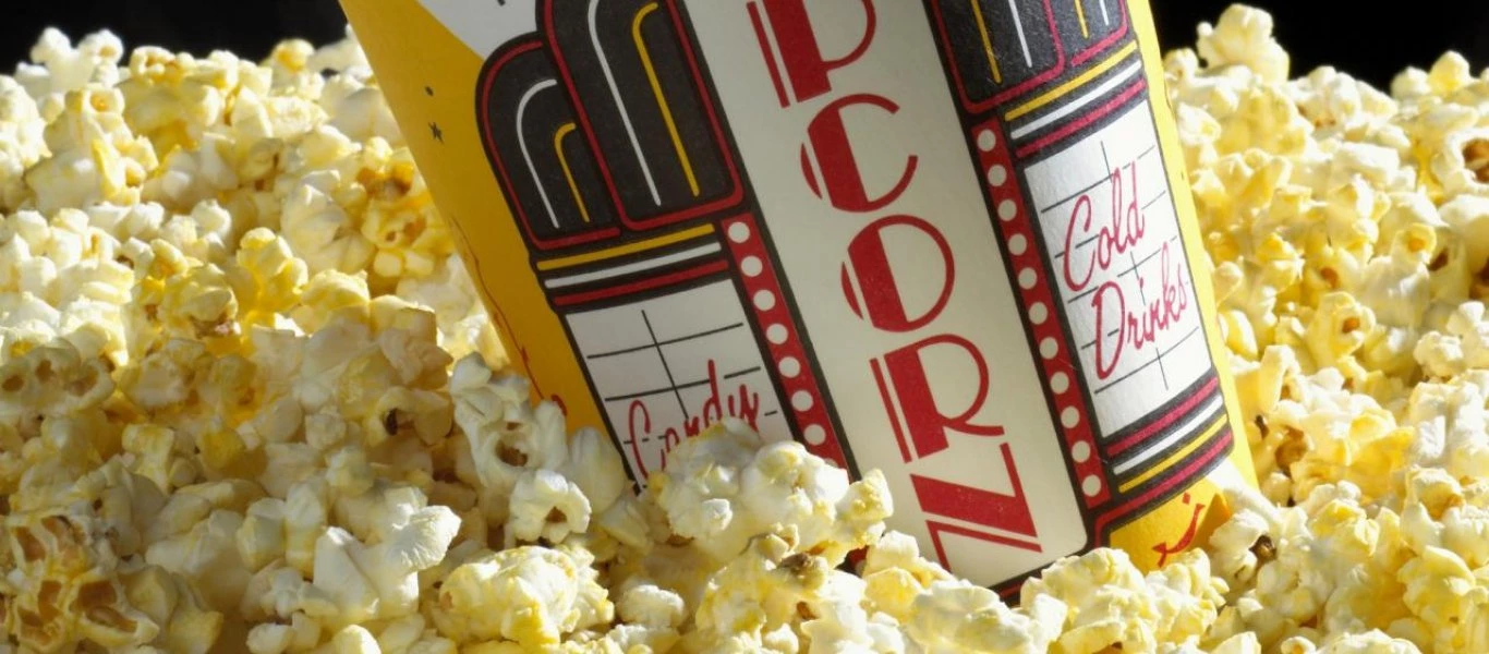 Δείτε τι τρώμε: Η κίτρινη ουσία στο ποπ κορν του σινεμά δεν είναι βούτυρο…